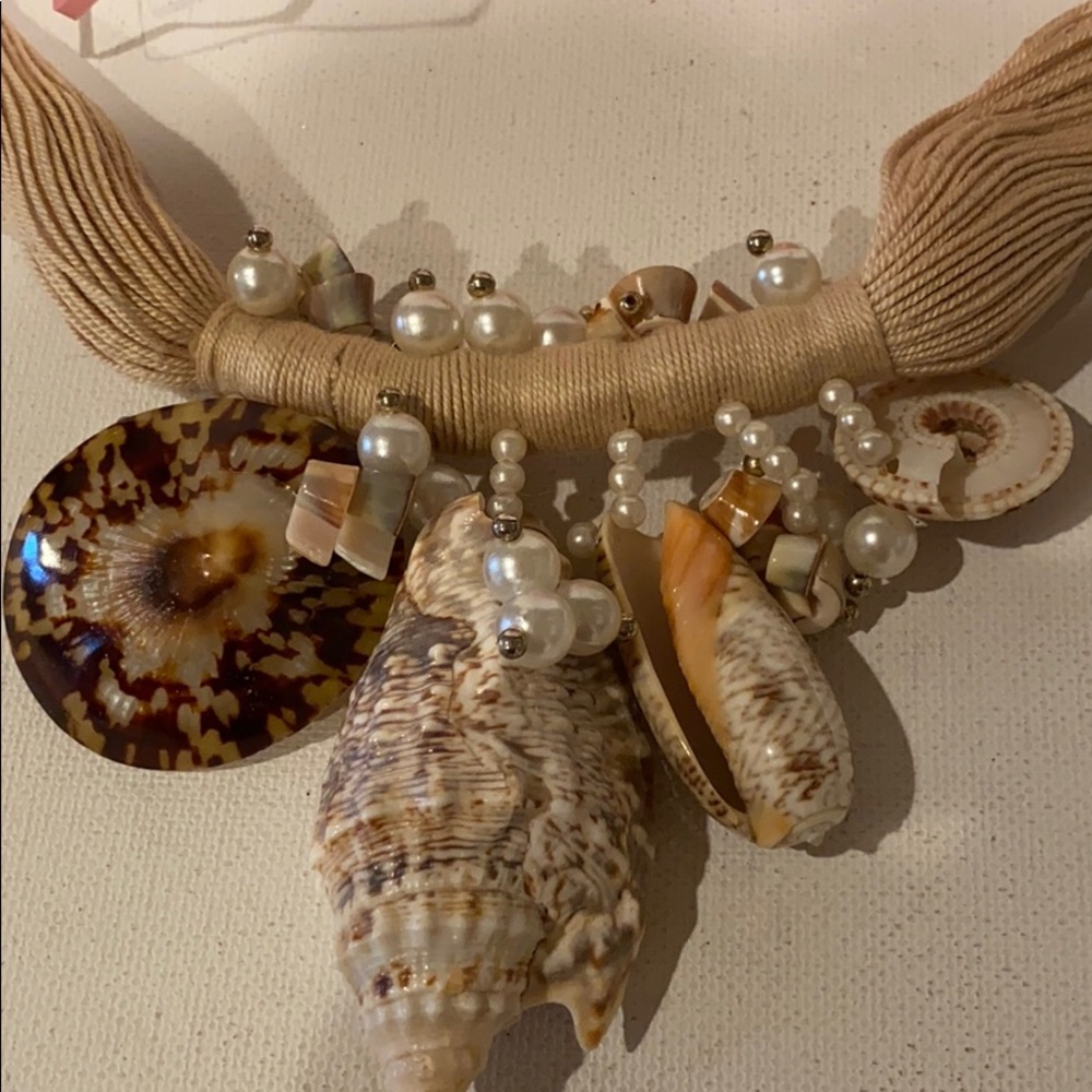 Pearls And Shells!! Perfect For Spring!! Get Ready - image 2